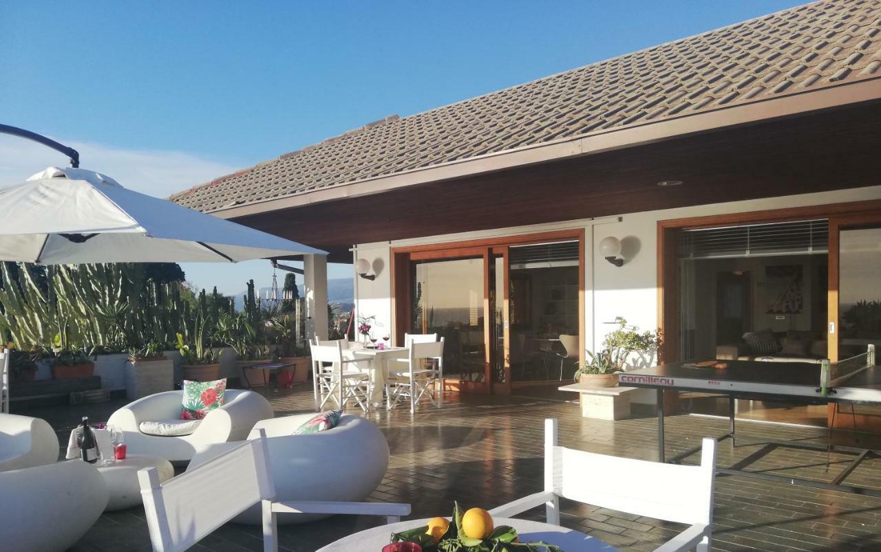 Villa Barbara Giardini Naxos Ngoại thất bức ảnh